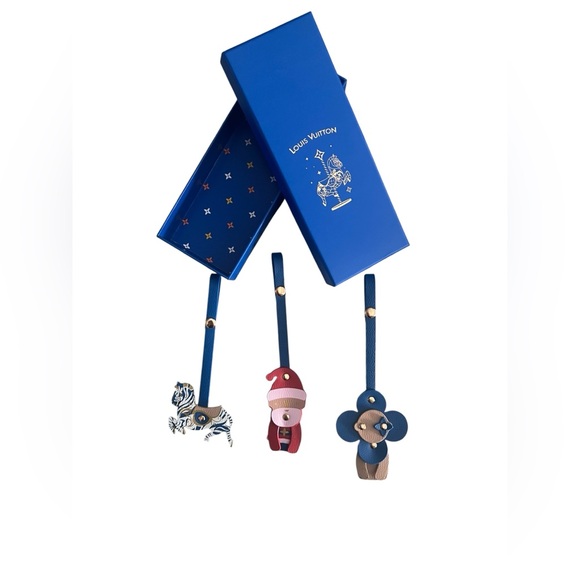 LOUIS VUITTON Holiday Carousel Novelty hangtag bag charms / Ornaments - Picture 1 of 15